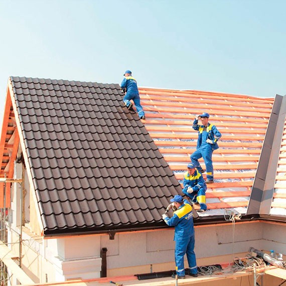 Ремонт кровли из металлочерепицы в Новороссийске и Краснодарском крае